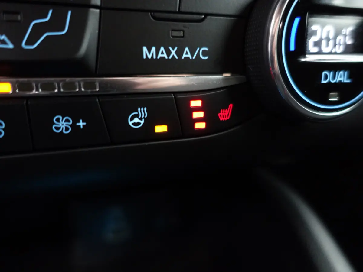 1.0 EcoBoost Hybrid ST Line Style- Stuur/Stoelverwarming, CarPlay, Android Auto, Lane Assist, Park Assist, Park Pilot