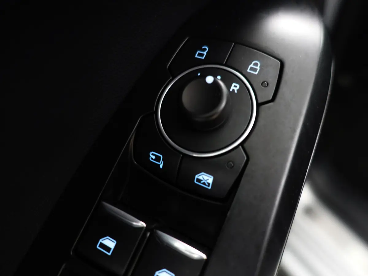 1.0 EcoBoost Hybrid ST Line Style- Stuur/Stoelverwarming, CarPlay, Android Auto, Lane Assist, Park Assist, Park Pilot