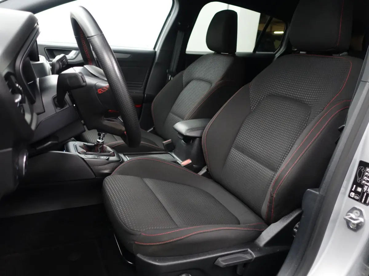 1.0 EcoBoost Hybrid ST Line Style- Stuur/Stoelverwarming, CarPlay, Android Auto, Lane Assist, Park Assist, Park Pilot