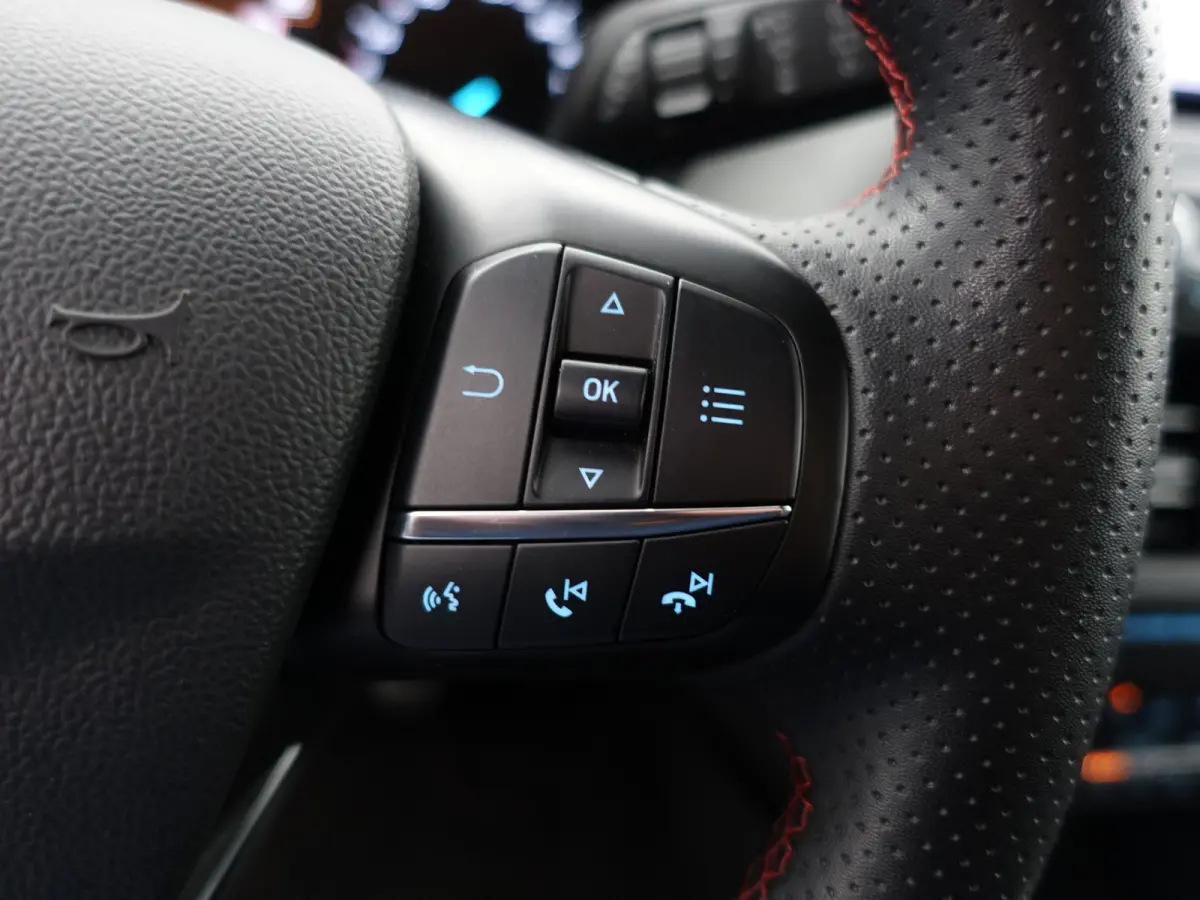1.0 EcoBoost Hybrid ST Line Style- Stuur/Stoelverwarming, CarPlay, Android Auto, Lane Assist, Park Assist, Park Pilot