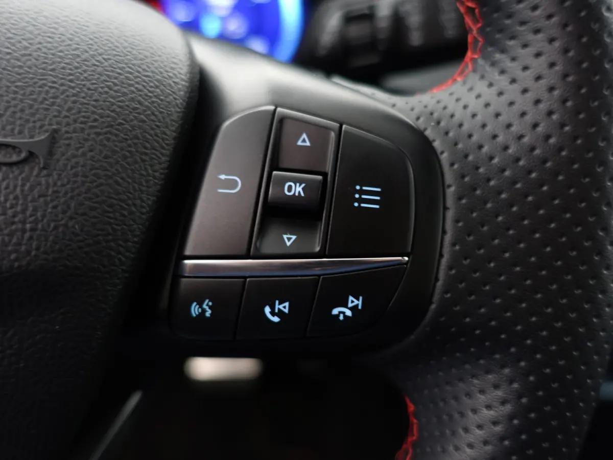 2.5 PHEV ST-Line Aut- Camera, Dynamic Select, Park Pilot, Park Assist, Xenon Led, Virtual Cockpit