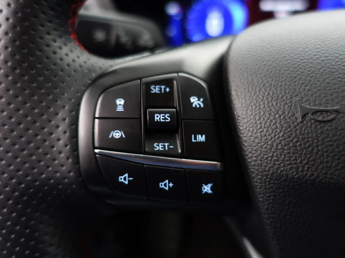 2.5 PHEV ST-Line Aut- Camera, Dynamic Select, Park Pilot, Park Assist, Xenon Led, Virtual Cockpit