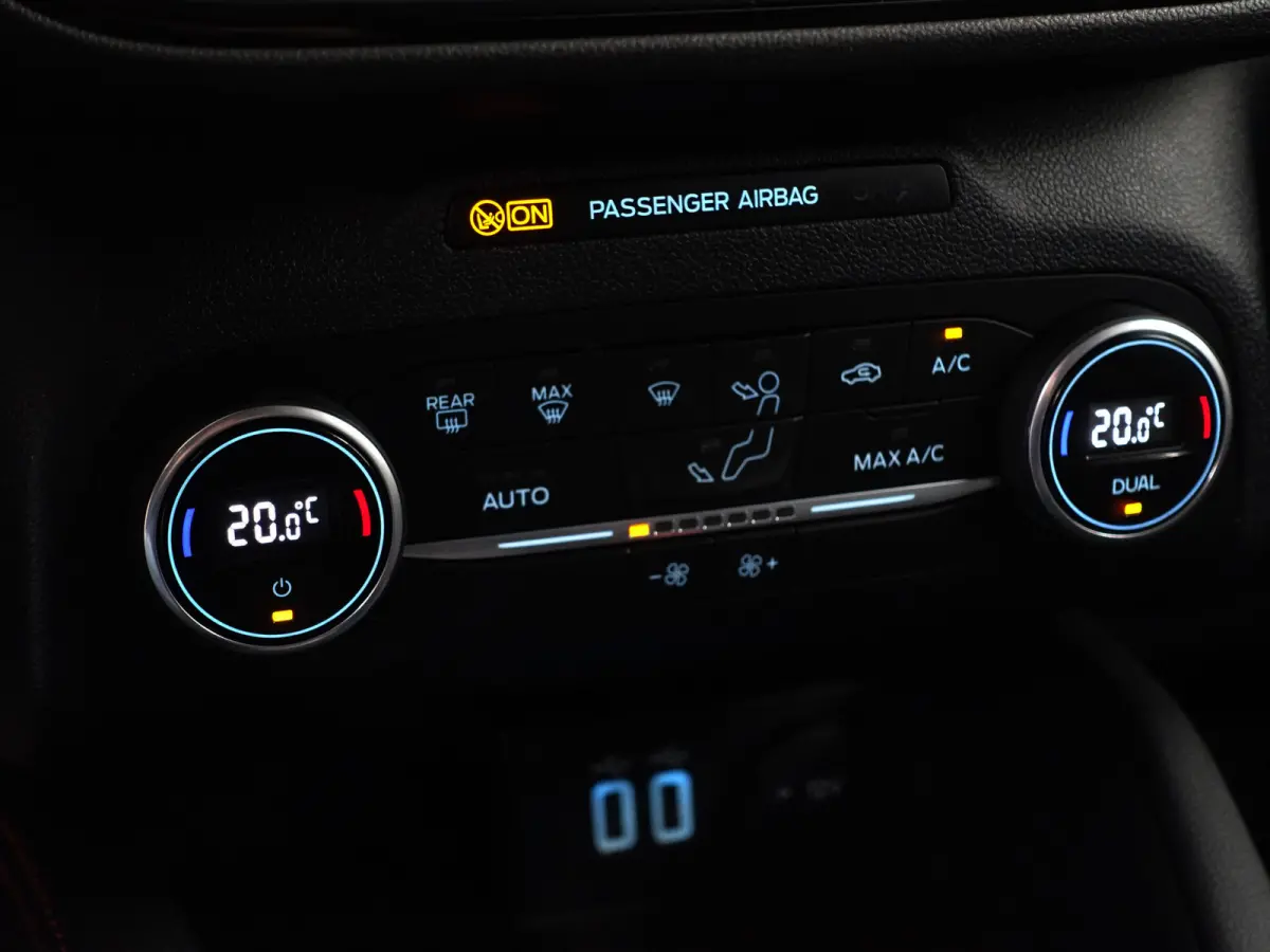 2.5 PHEV ST-Line Aut- Camera, Dynamic Select, Park Pilot, Park Assist, Xenon Led, Virtual Cockpit