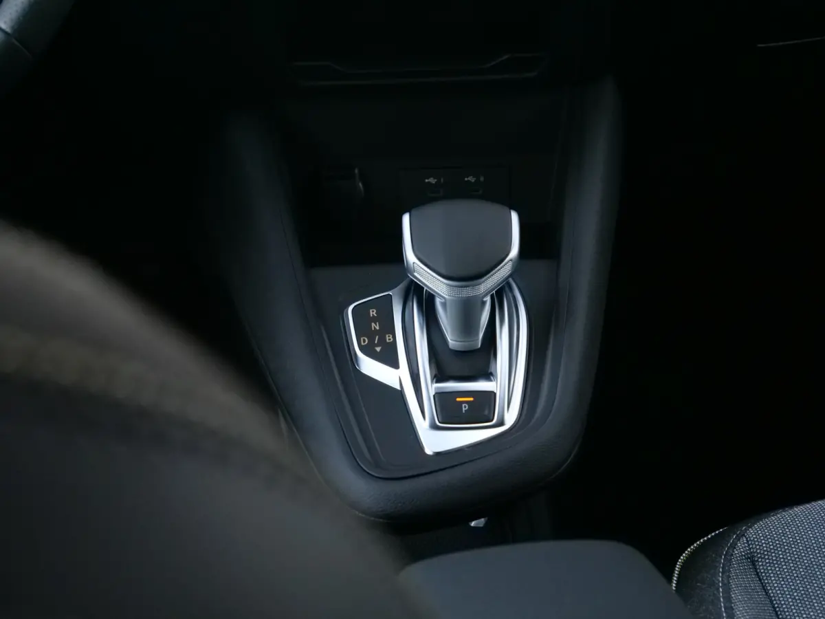 1.6 E-Tech full hybrid 145 Pk techno Automaat Apple Carplay / DAB / Camera / Navigatie / Winterpakket