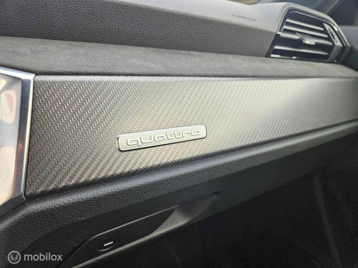 RSQ3 2.5 TFSI SPORTBACK