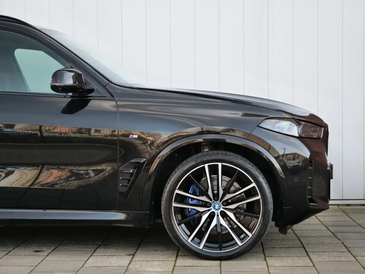 xDrive50e PHEV 490 Pk Automaat M-Sport Pro Pack Navi / Leer / Innovation Pack / Camera's / 22 inch