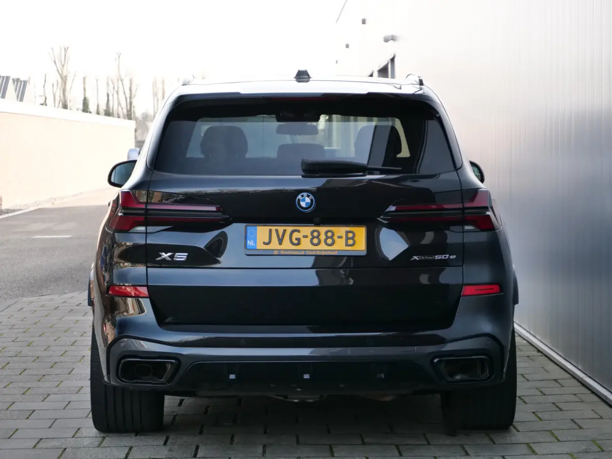 xDrive50e PHEV 490 Pk Automaat M-Sport Pro Pack Navi / Leer / Innovation Pack / Camera's / 22 inch