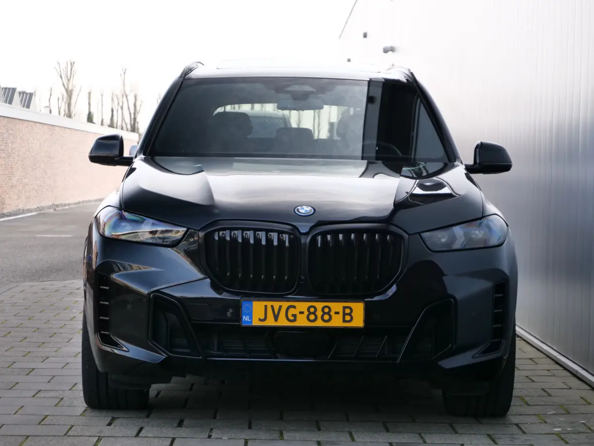 xDrive50e PHEV 490 Pk Automaat M-Sport Pro Pack Navi / Leer / Innovation Pack / Camera's / 22 inch
