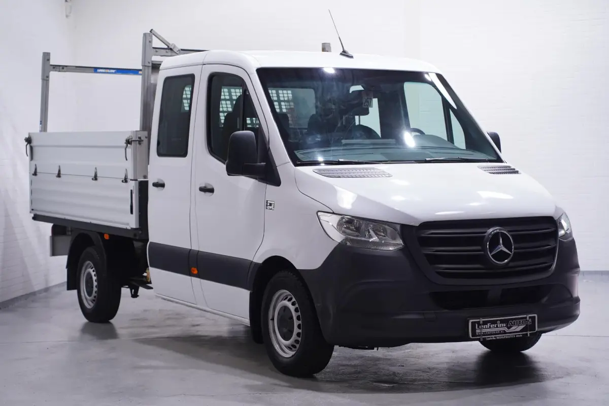 211 CDI Dubbel Cabine 6-Zits Pickup Open Laadbak Airco, Trekhaak, LxBxH 270x203x80 cm, 6-Zits