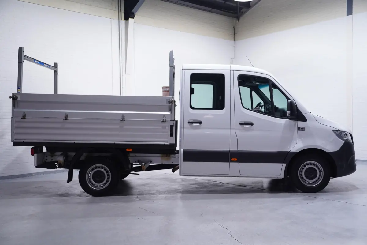 211 CDI Dubbel Cabine 6-Zits Pickup Open Laadbak Airco, Trekhaak, LxBxH 270x203x80 cm, 6-Zits