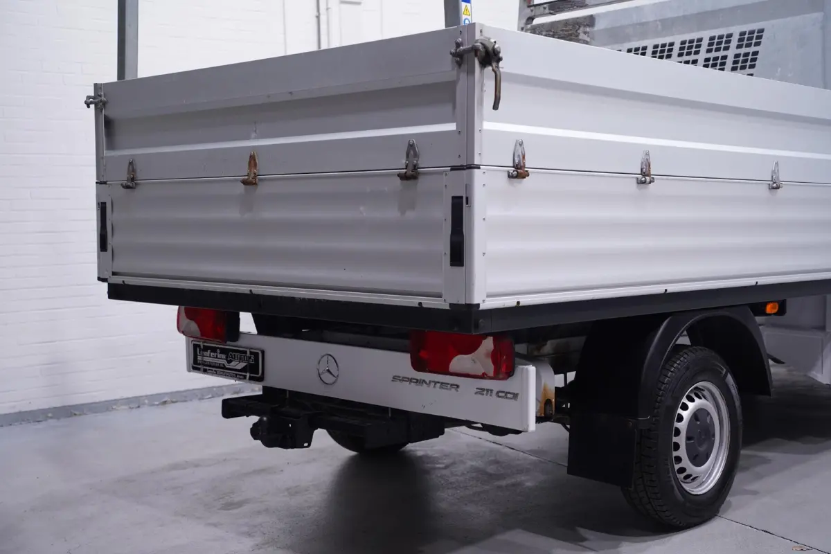 211 CDI Dubbel Cabine 6-Zits Pickup Open Laadbak Airco, Trekhaak, LxBxH 270x203x80 cm, 6-Zits