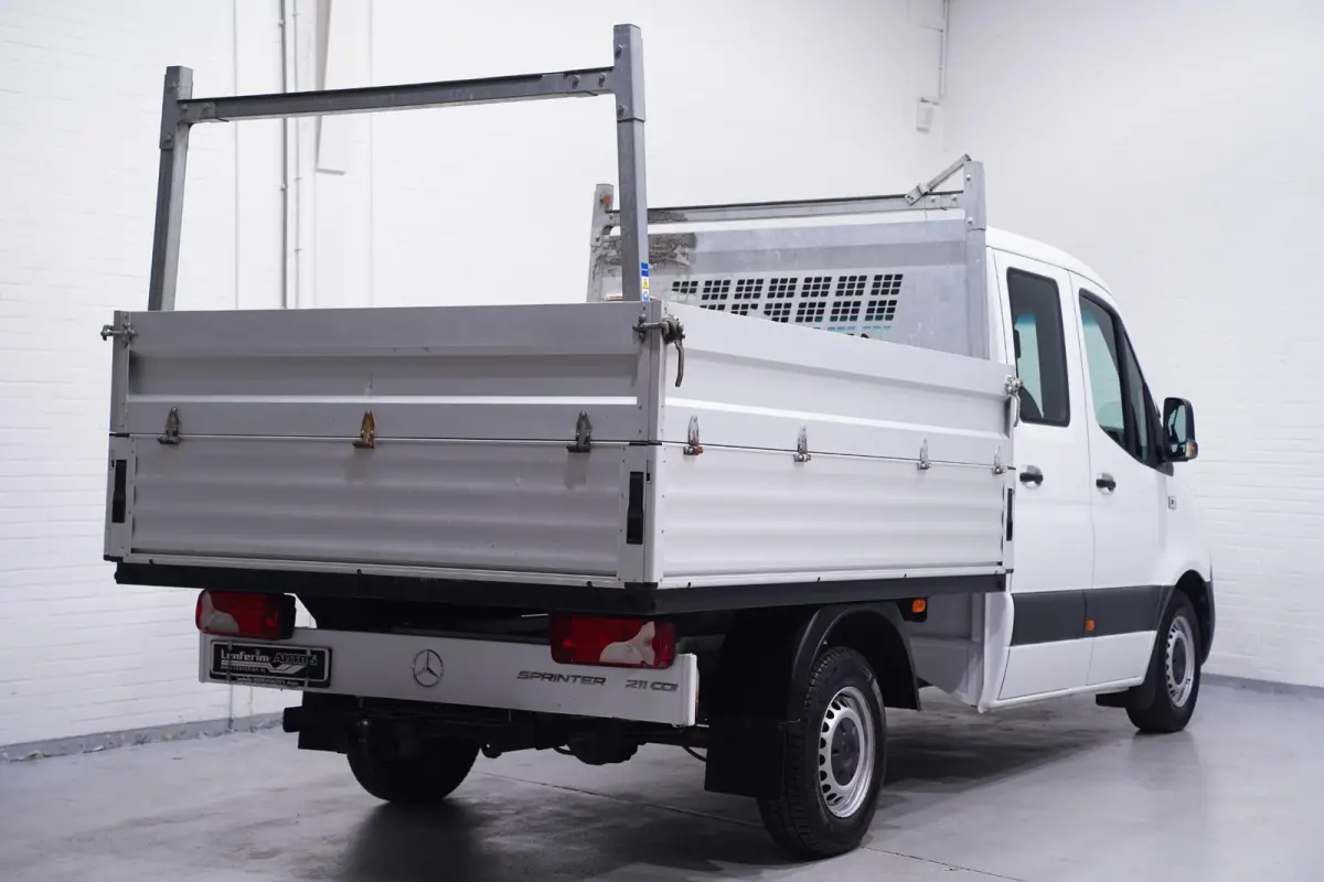 211 CDI Dubbel Cabine 6-Zits Pickup Open Laadbak Airco, Trekhaak, LxBxH 270x203x80 cm, 6-Zits
