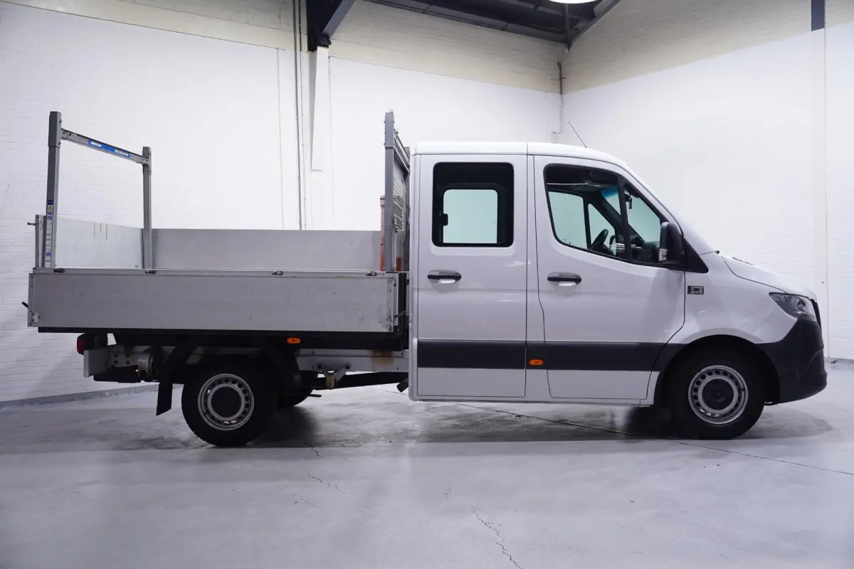 211 CDI Dubbel Cabine 6-Zits Pickup Open Laadbak Airco, Trekhaak, LxBxH 270x203x80 cm, 6-Zits