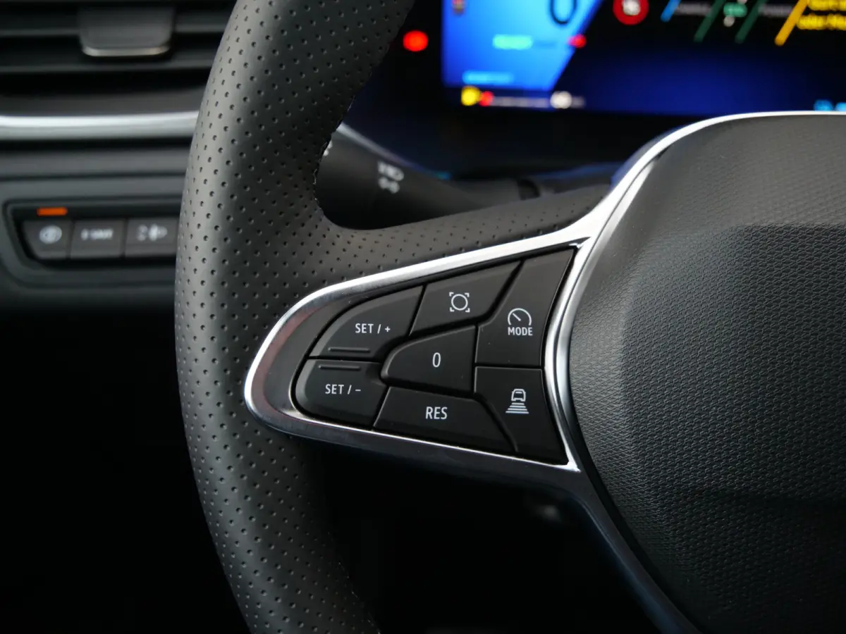 1.6 E-Tech full hybrid 145 Pk techno Automaat Apple Carplay / DAB / Camera / Navigatie / Winterpakket