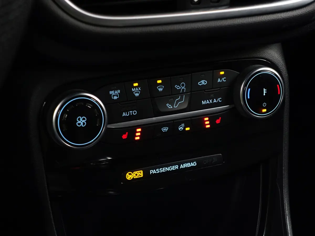 1.0 EcoBoost ST-Line X Bang Olufsen, Stuur/Stoelverwarming, Carplay, Android Auto, Lane Assist, Carbon