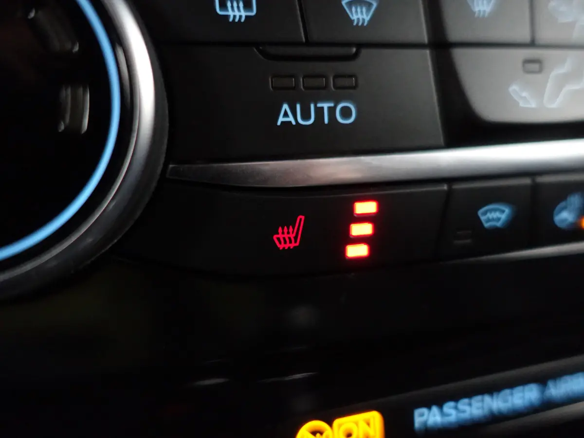 1.0 EcoBoost ST-Line X Bang Olufsen, Stuur/Stoelverwarming, Carplay, Android Auto, Lane Assist, Carbon