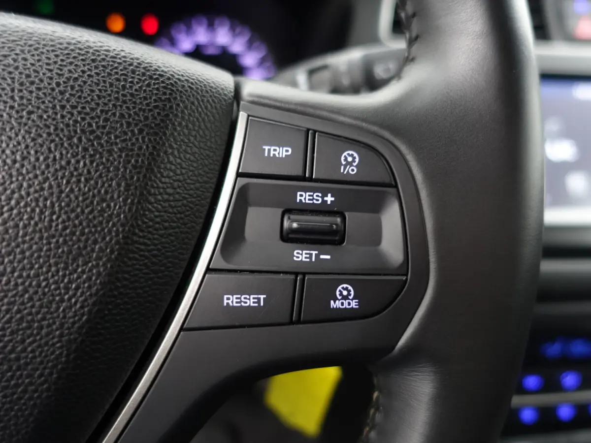 1.0 T-GDI Comfort- Carplay, Camera, Lane Assist, Clima, Cruise, Comfort Interieur, Navi