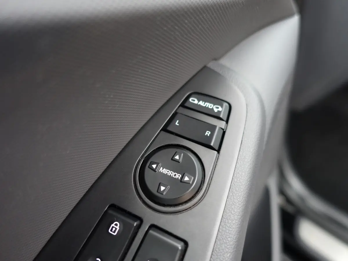 Premium+ EV Aut- SOH 99%, Schuifdak, Stoelventilatie, Stuur/Stoelverwarming, Infinity Audio, Lane Assist, Memory