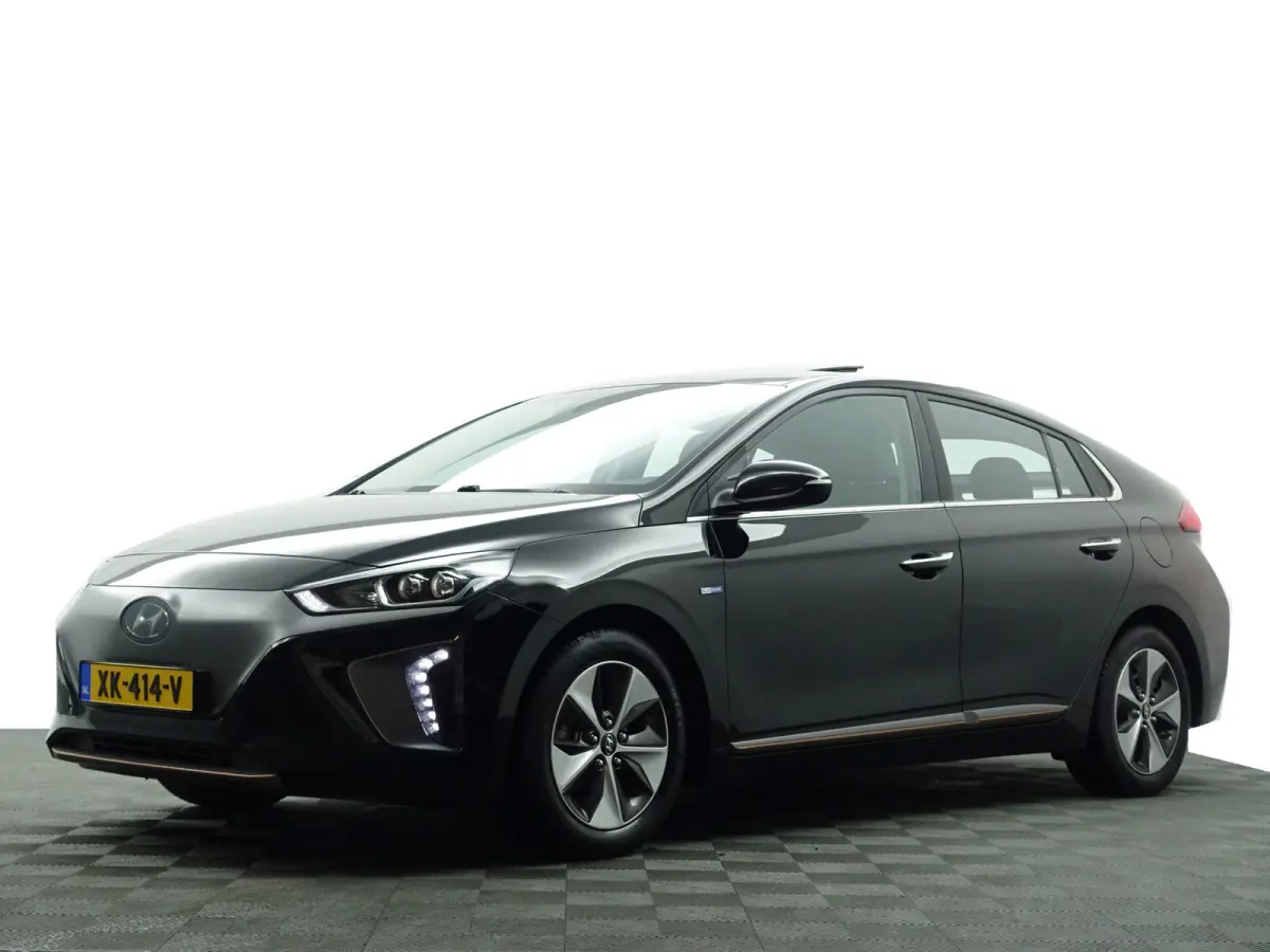 Premium+ EV Aut- SOH 99%, Schuifdak, Stoelventilatie, Stuur/Stoelverwarming, Infinity Audio, Lane Assist, Memory