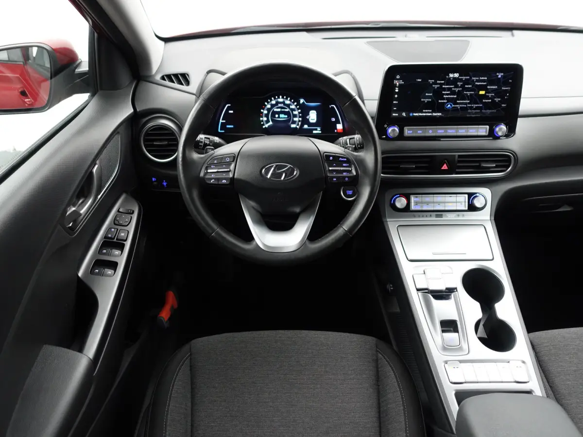 EV Comfort 39 kWh Aut- Stuur/Stoelverwarming, CarPlay, Led, Lane assist, Dynamic Select, Park assist