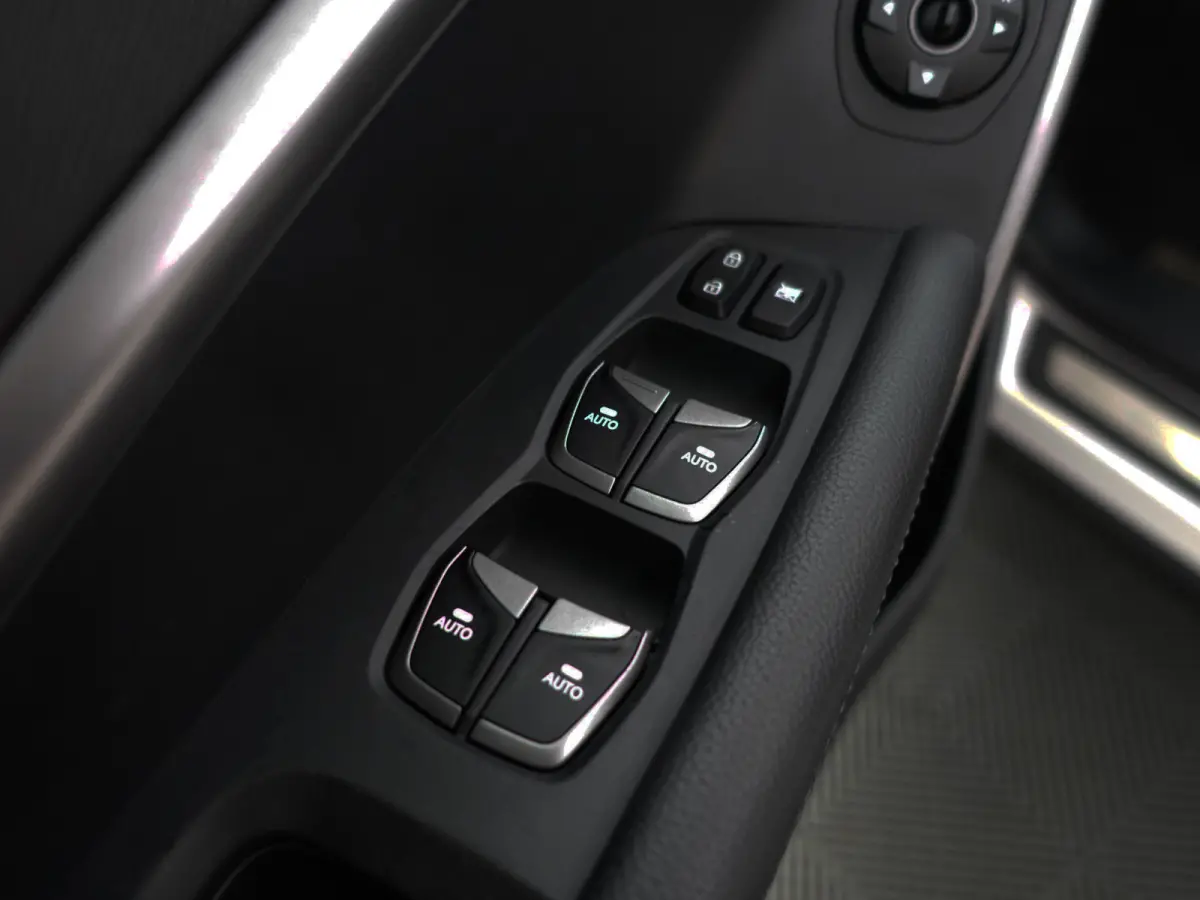 2.4i GDI Business Edition Panoramadak, Park Assist, Xenon Led, Stoelverwarming, Leder Interieur