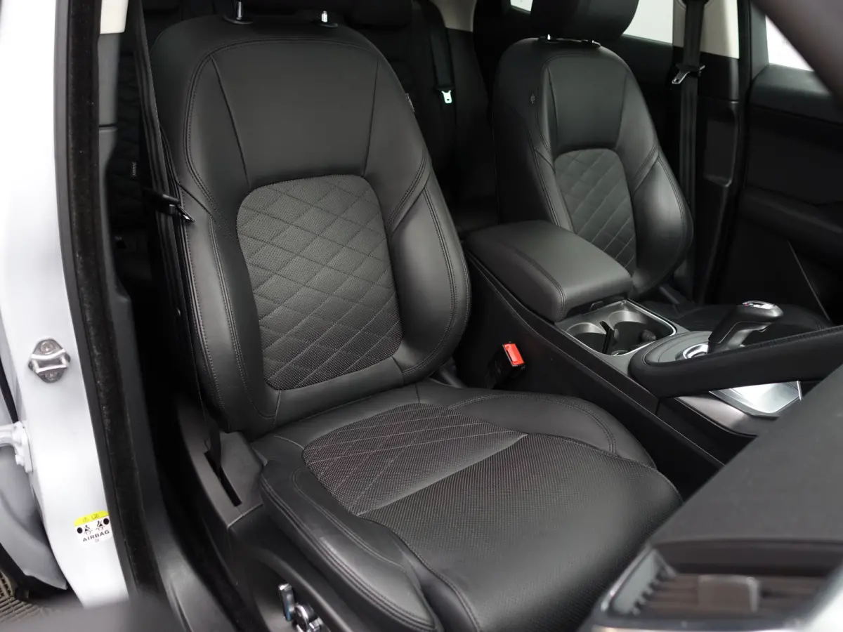2.0 P250 AWD R-Dynamic HSE- Carplay, Android Auto, Panoramadak, Head Up, Memory, Meridian Surround