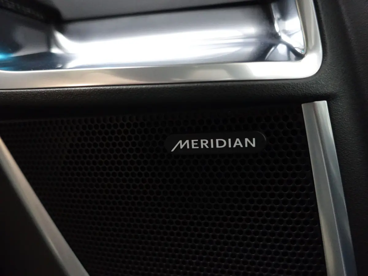 2.0 P250 AWD R-Dynamic HSE- Carplay, Android Auto, Panoramadak, Head Up, Memory, Meridian Surround