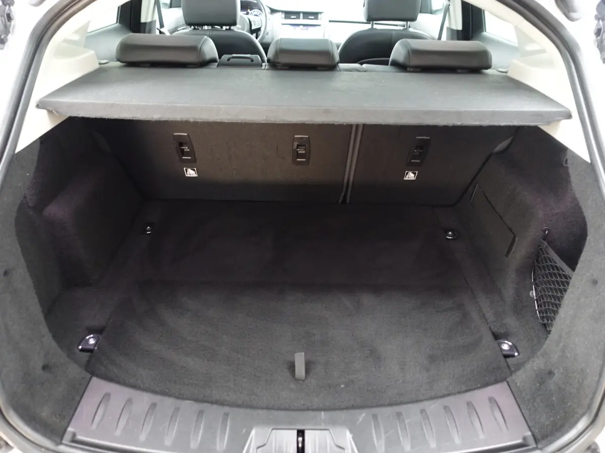 2.0 P250 AWD R-Dynamic HSE- Carplay, Android Auto, Panoramadak, Head Up, Memory, Meridian Surround