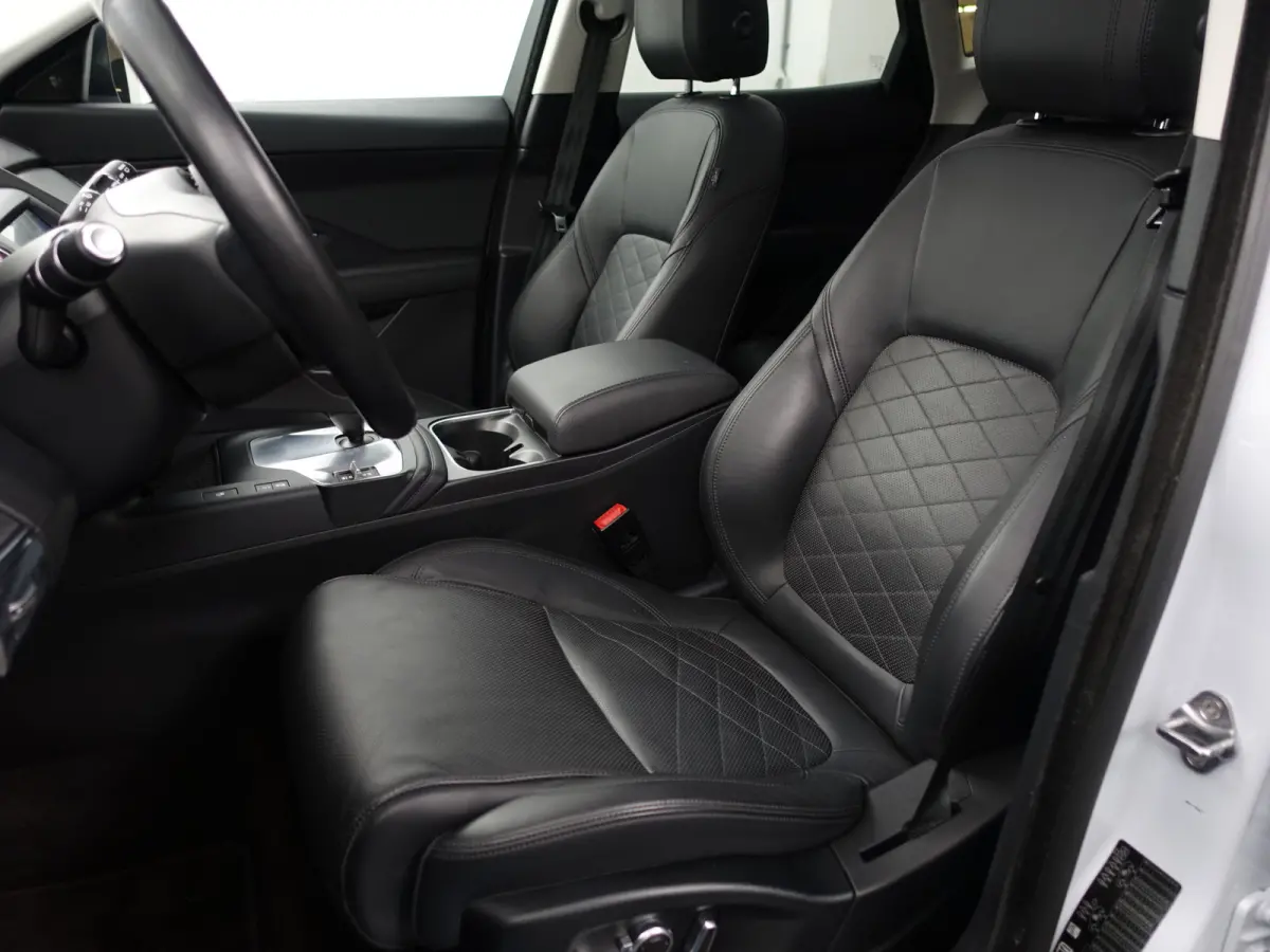 2.0 P250 AWD R-Dynamic HSE- Carplay, Android Auto, Panoramadak, Head Up, Memory, Meridian Surround
