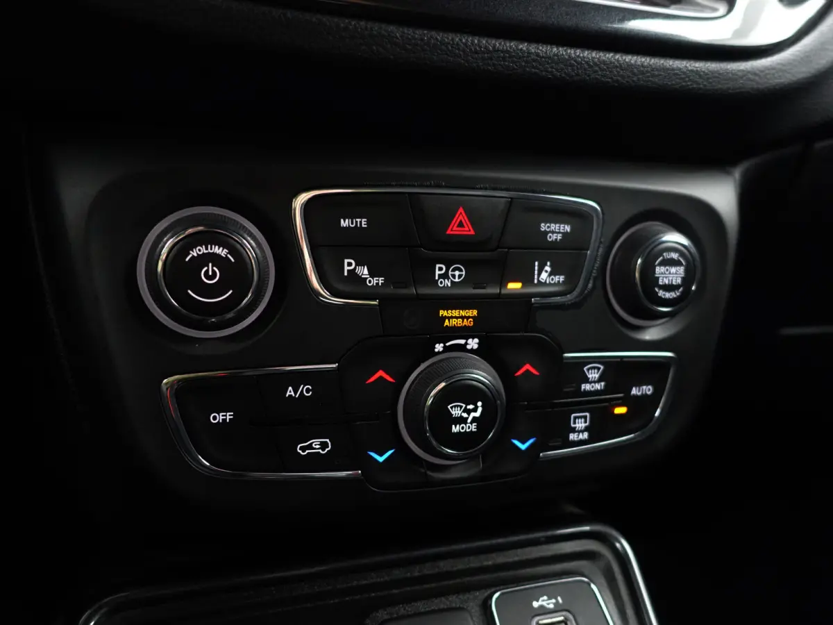1.3T S Night Eagle Aut- Xenon Led, Keyless, Stuur/Stoelverwarming, Alpine Audio, Memory
