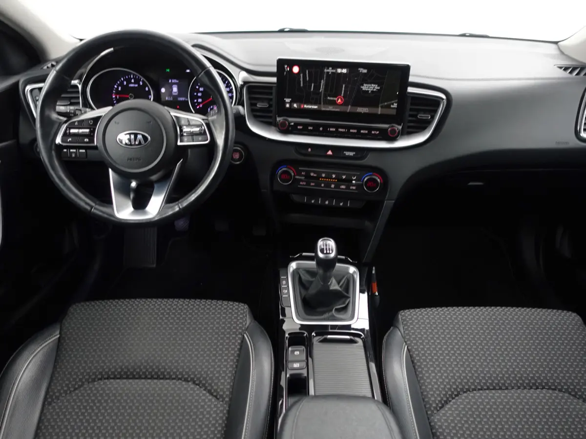 1.0 T-GDi DynamicPlusLine- Stuur/Stoelverwarming, Camera, Carplay, Android Auto, Keyless, Lane Assist