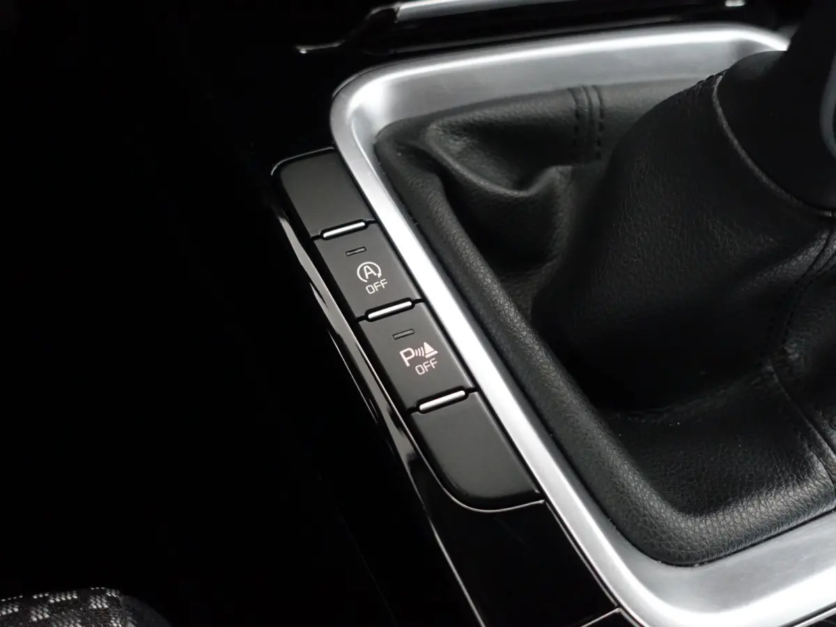 1.0 T-GDi DynamicPlusLine- Stuur/Stoelverwarming, Camera, Carplay, Android Auto, Keyless, Lane Assist