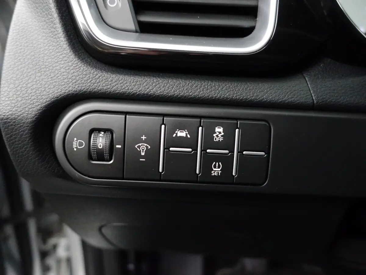 1.0 T-GDi DynamicPlusLine- Stuur/Stoelverwarming, Camera, Carplay, Android Auto, Keyless, Lane Assist