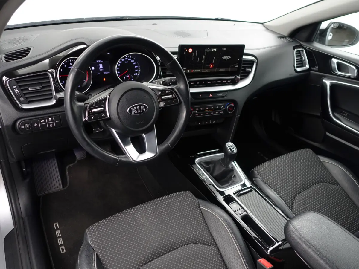 1.0 T-GDi DynamicPlusLine- Stuur/Stoelverwarming, Camera, Carplay, Android Auto, Keyless, Lane Assist