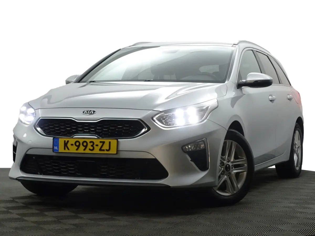 1.0 T-GDi DynamicPlusLine- Stuur/Stoelverwarming, Camera, Carplay, Android Auto, Keyless, Lane Assist