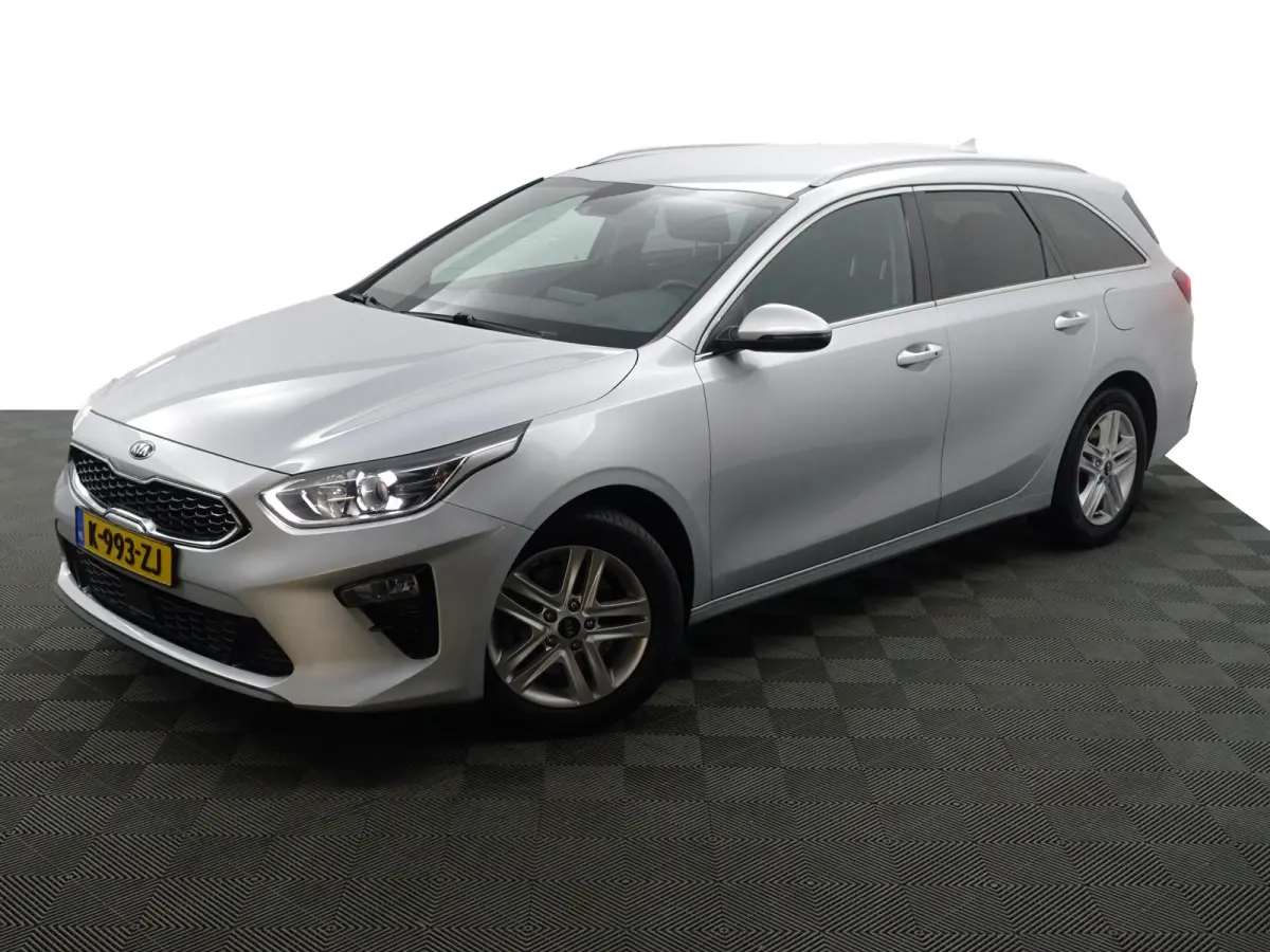 1.0 T-GDi DynamicPlusLine- Stuur/Stoelverwarming, Camera, Carplay, Android Auto, Keyless, Lane Assist