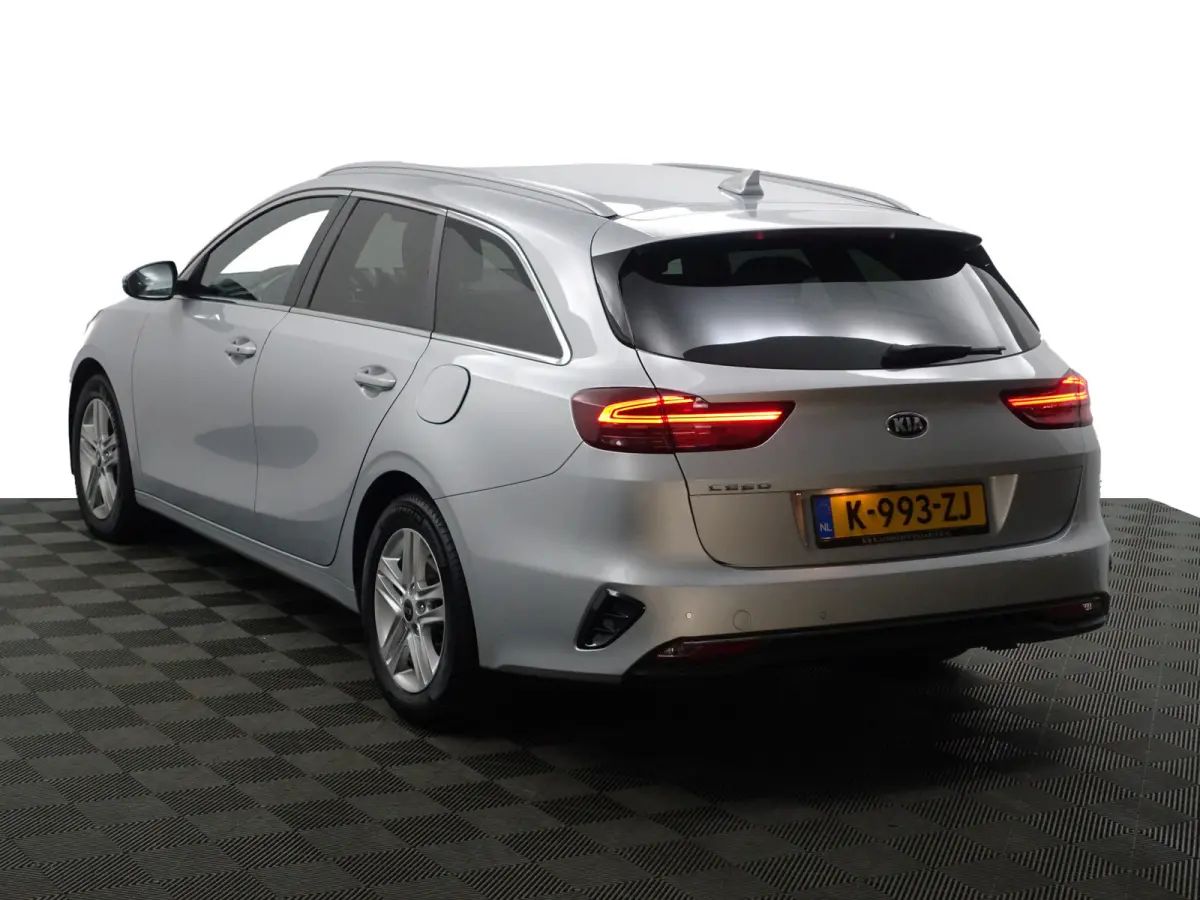 1.0 T-GDi DynamicPlusLine- Stuur/Stoelverwarming, Camera, Carplay, Android Auto, Keyless, Lane Assist