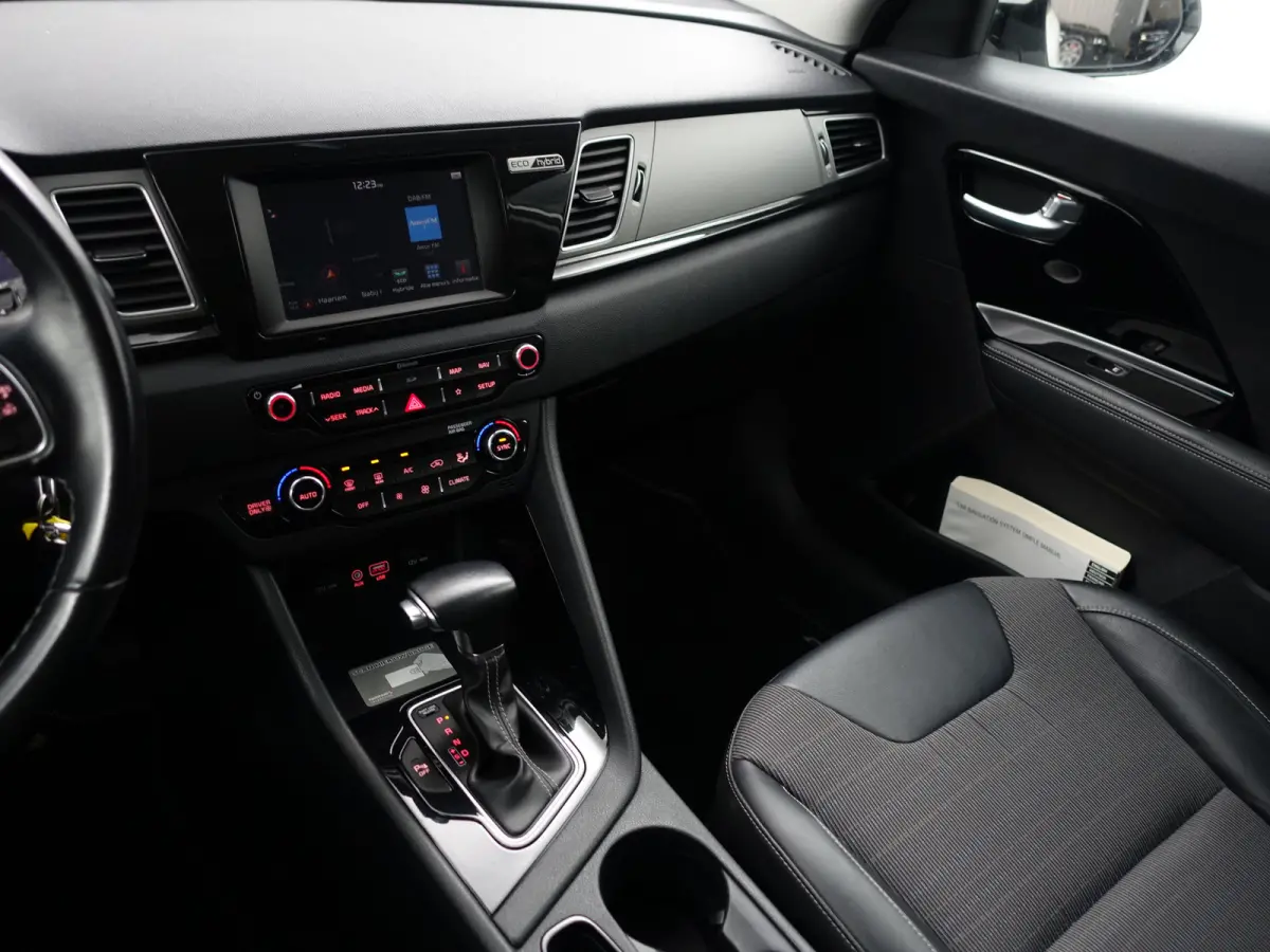 1.6 GDi Hybrid ExecutiveLine- Carplay, Android Auto, Camera, Leder Interieur, Lane Assist, Xenon Led, Trekhaak