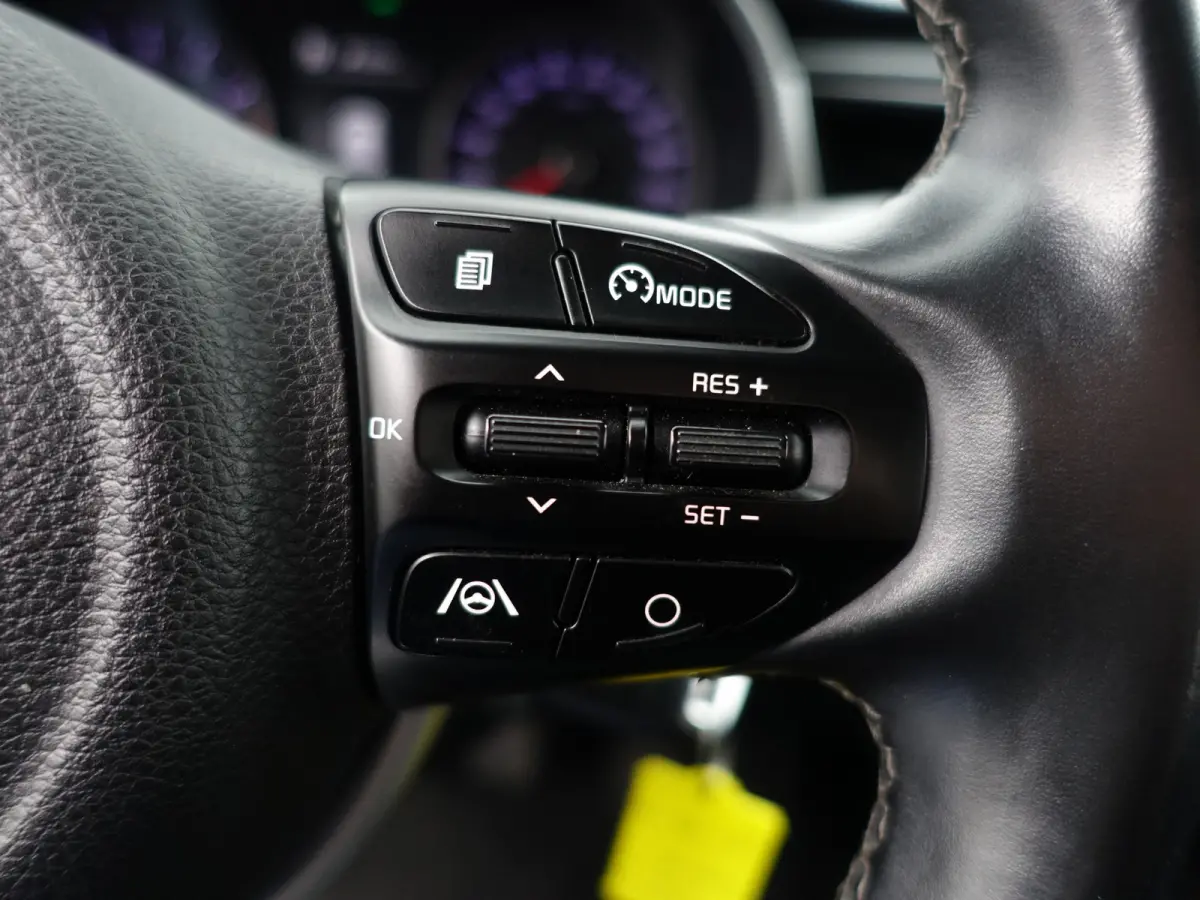 1.0 T-GDi MHEV DynamicLine- Xenon Led, Park Assist, Dynamic Select, Lane Assist, Clima