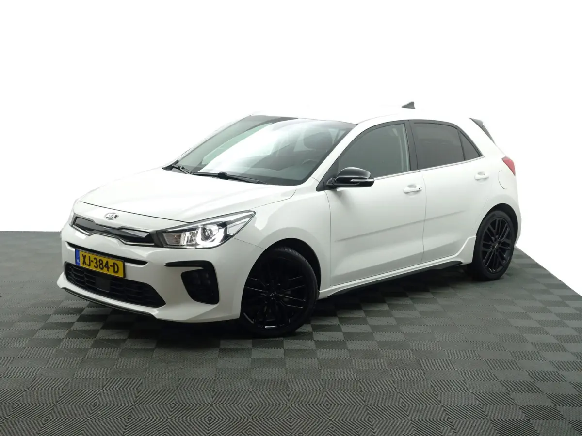 1.0 TGDI GT-Line Blackpack- Stuur/Stoelverwarming, Lane Assist, Led, Camera, Carbon, Park Assist, Privacy Glass
