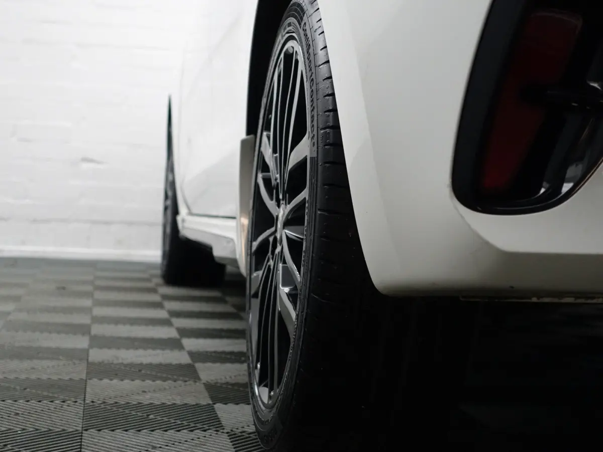 1.0 TGDI GT-Line Blackpack- Stuur/Stoelverwarming, Lane Assist, Led, Camera, Carbon, Park Assist, Privacy Glass