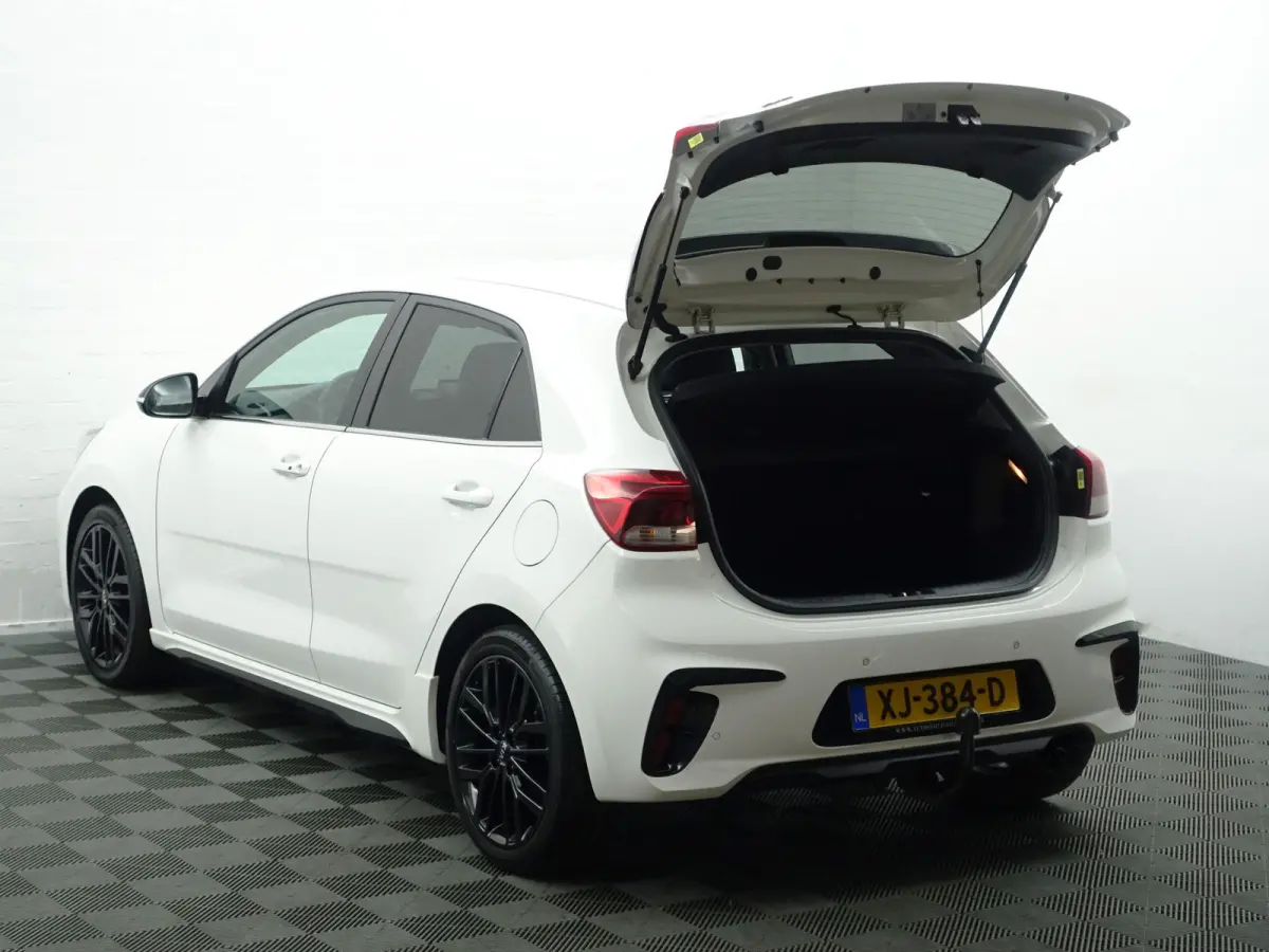 1.0 TGDI GT-Line Blackpack- Stuur/Stoelverwarming, Lane Assist, Led, Camera, Carbon, Park Assist, Privacy Glass