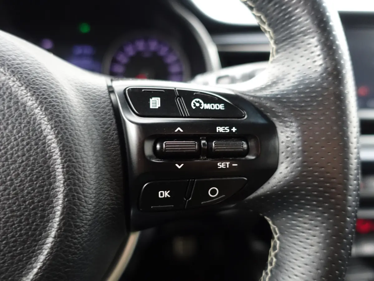 1.0 TGDI GT-Line Blackpack- Stuur/Stoelverwarming, Lane Assist, Led, Camera, Carbon, Park Assist, Privacy Glass