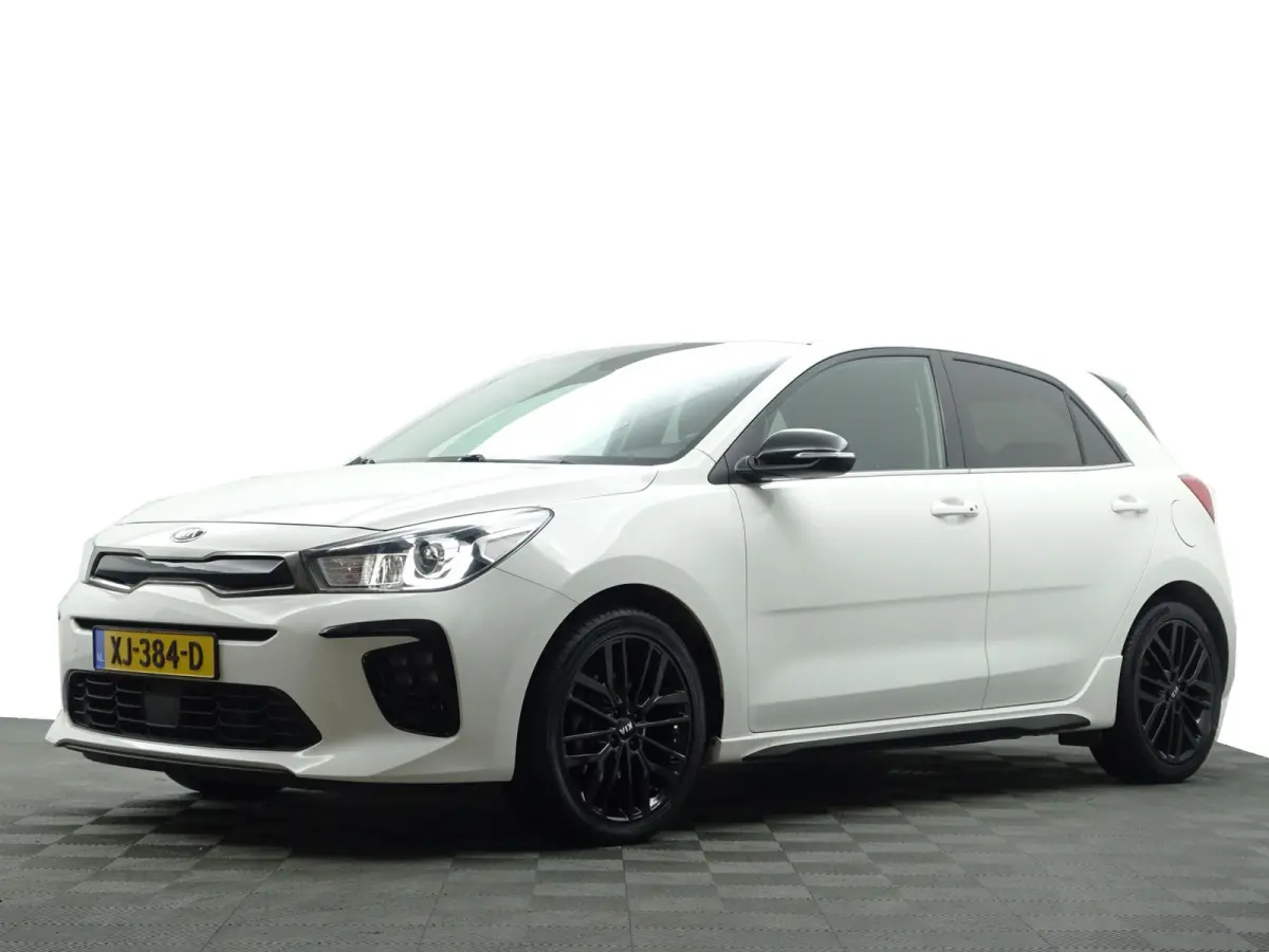 1.0 TGDI GT-Line Blackpack- Stuur/Stoelverwarming, Lane Assist, Led, Camera, Carbon, Park Assist, Privacy Glass