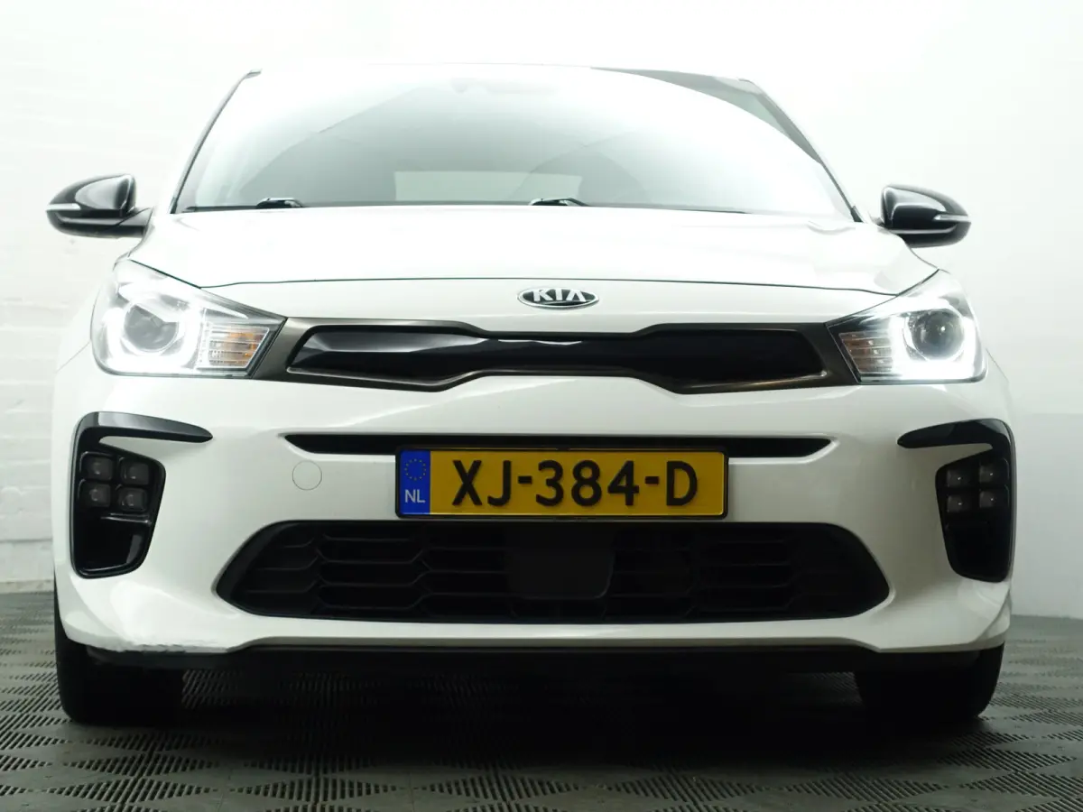 1.0 TGDI GT-Line Blackpack- Stuur/Stoelverwarming, Lane Assist, Led, Camera, Carbon, Park Assist, Privacy Glass