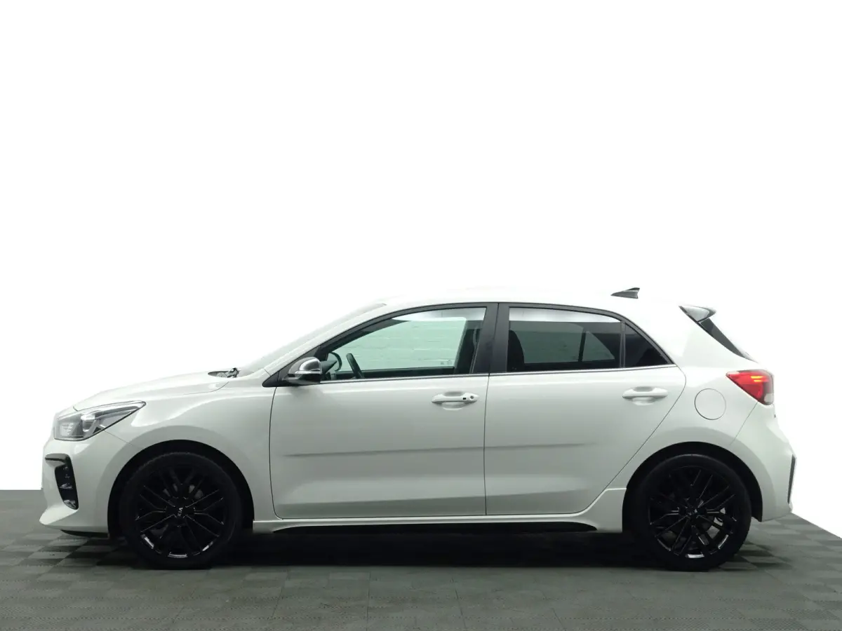 1.0 TGDI GT-Line Blackpack- Stuur/Stoelverwarming, Lane Assist, Led, Camera, Carbon, Park Assist, Privacy Glass