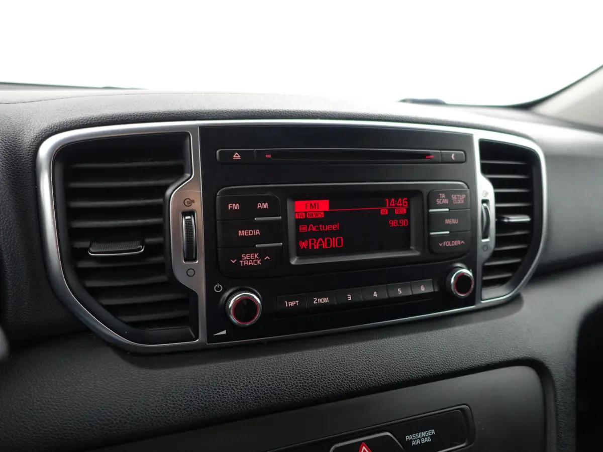 1.6 GDI EconomyLine- Nap 124dkm, Privacy Glass, Clima, Comfort Interieur, AUX