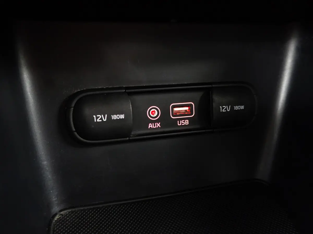1.6 GDI EconomyLine- Nap 124dkm, Privacy Glass, Clima, Comfort Interieur, AUX
