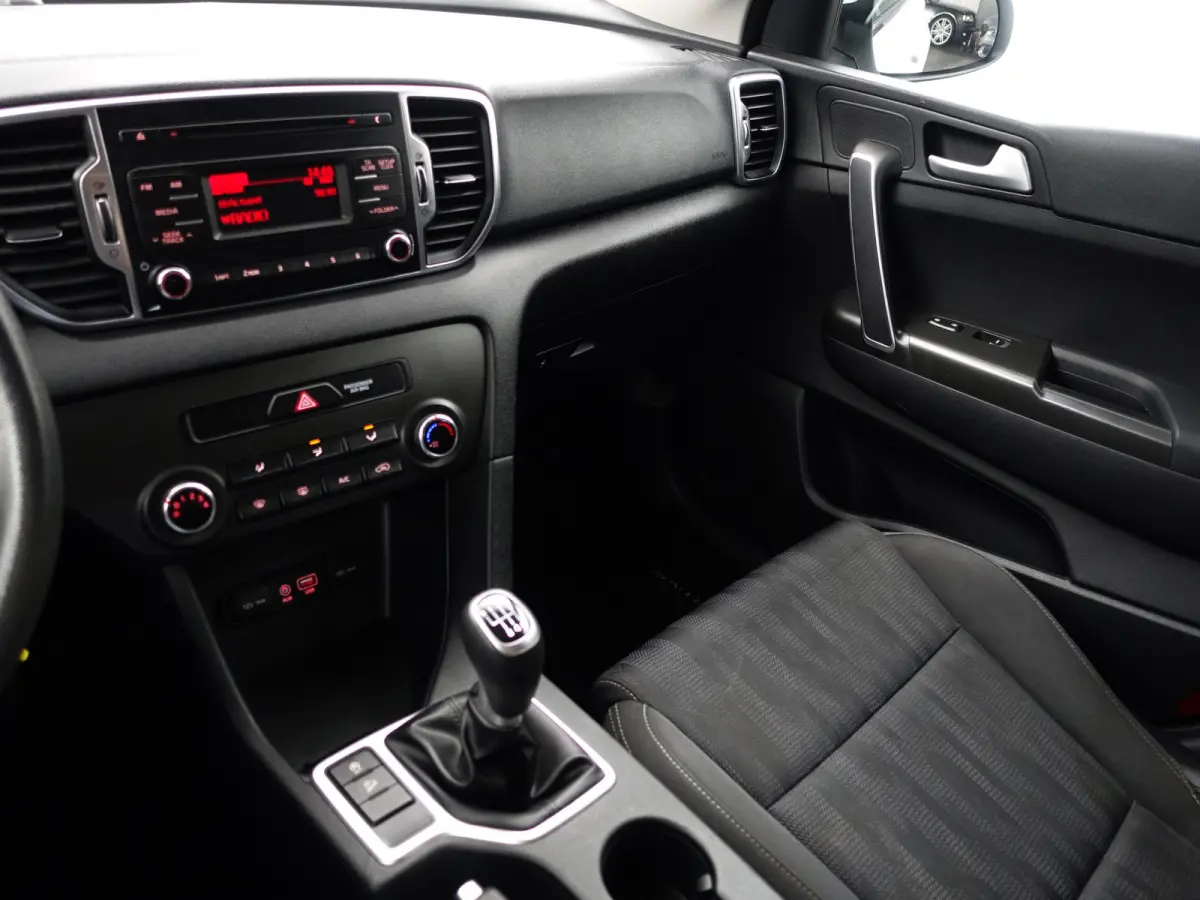 1.6 GDI EconomyLine- Nap 124dkm, Privacy Glass, Clima, Comfort Interieur, AUX