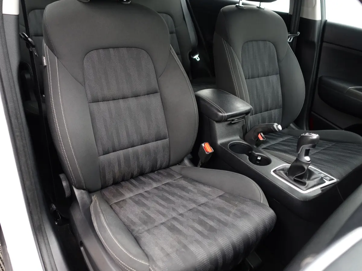 1.6 GDI EconomyLine- Nap 124dkm, Privacy Glass, Clima, Comfort Interieur, AUX